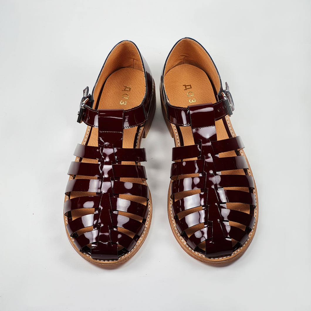 Handmade patent leather Fisherman sandals in burgundy colour